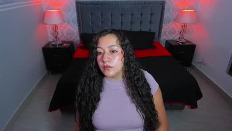 Snapshot of paulyss chatting on 03.30.26 Paulys online show from 03.30.26