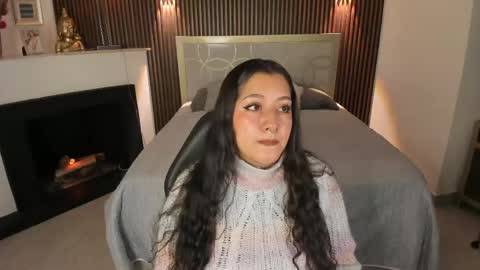 Snapshot of paulyss chatting on 04.15.26 Paulys online show from 04.15.26