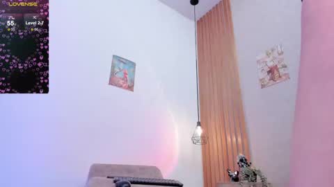 Snapshot of pawggirl18 chatting on 02.14.25 Dani online show from 02.14.25