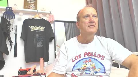 Snapshot of peacetous chatting on 12.25.24 Marc online show from 12.25.24