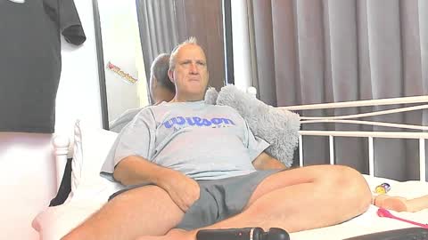 Snapshot of peacetous chatting on 01.04.25 Marc online show from 01.04.25