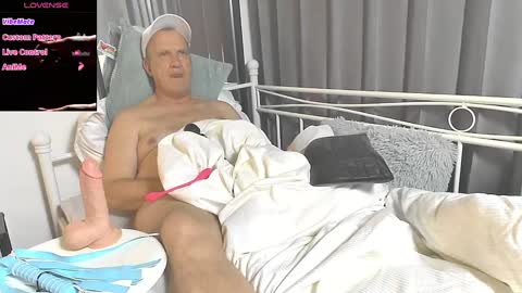 Snapshot of peacetous chatting on 02.17.25 Marc online show from 02.17.25