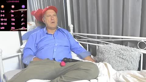 Snapshot of peacetous chatting on 02.22.25 Marc online show from 02.22.25