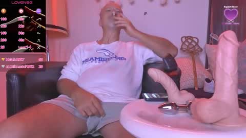 Snapshot of peacetous chatting on 10.19.25 Marc online show from 10.19.25