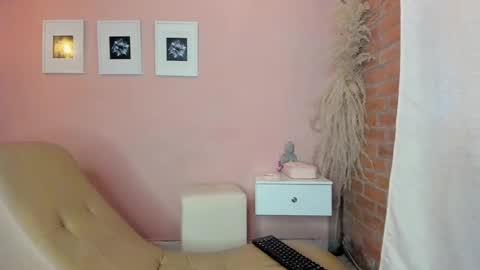 peach tyron online show from 01.20.25