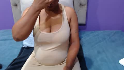 Snapshot of peachassxx chatting on 04.20.26 peachy online show from 04.20.26