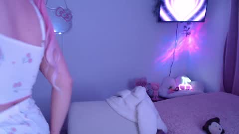 peacherry_ online show from 02.01.25