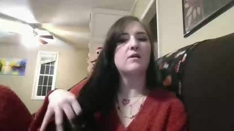 Snapshot of peachesxcreme chatting on 11.28.25 peachesxcreme online show from 11.28.25