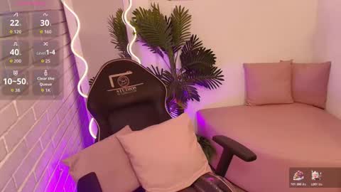 Snapshot of peachy_tay chatting on 12.16.25 peachy_tay online show from 12.16.25