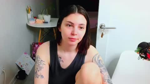 Snapshot of peachybabe__ chatting on 07.27.26 Peachy online show from 07.27.26