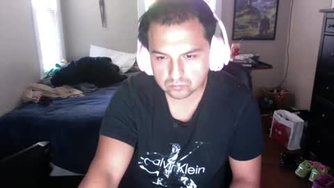 peachybuu online show from 10.16.25