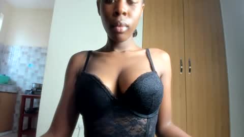 Snapshot of peachynaughty chatting on 07.27.26 peachy online show from 07.27.26