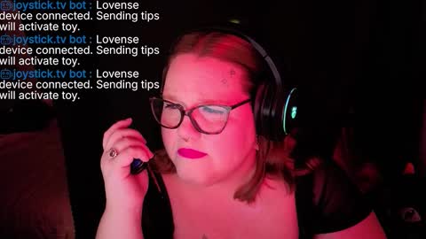 Peachy Nessa online show from 01.17.26