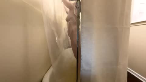 PeachyObsession online show from 03.29.26