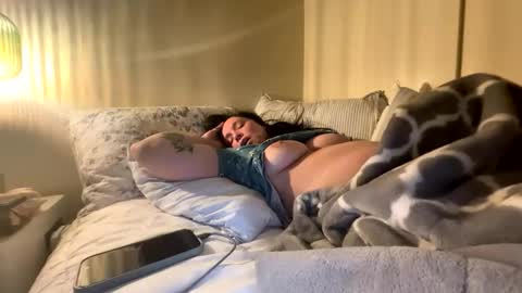 PeachyObsession online show from 04.06.26