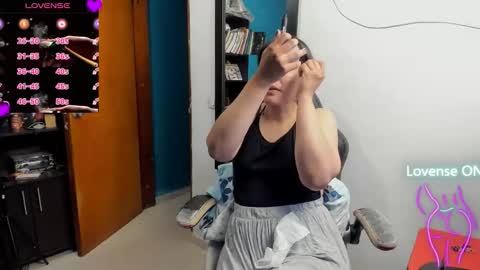 Tangerine Penaut online show from 10.19.25