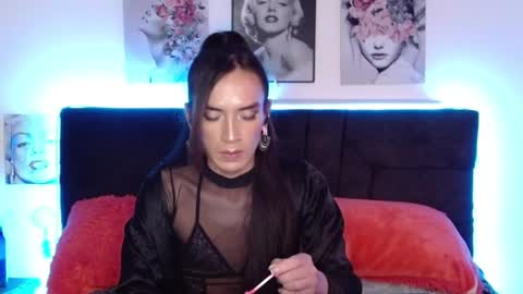 Snapshot of pearlatin chatting on 09.27.25 pearlatin online show from 09.27.25