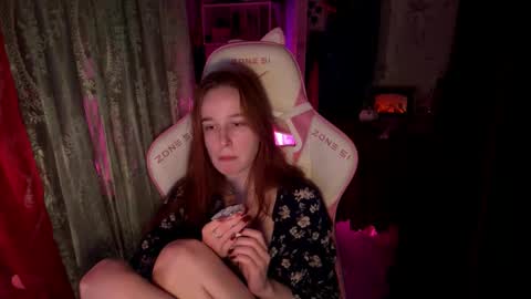 Snapshot of pearlprincess_ chatting on 11.15.25 Adelina online show from 11.15.25