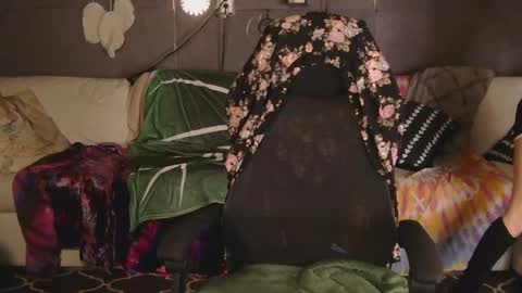 NEXT CHILL SESH  1130 930pm -ish PEEK online show from 11.12.25