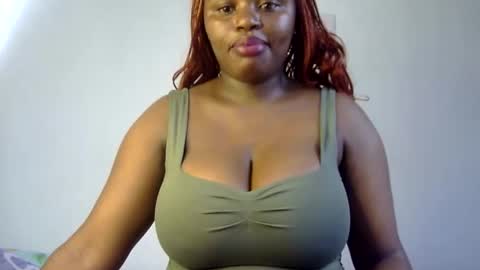 Snapshot of peekyshams chatting on 02.02.26 peekyshams online show from 02.02.26