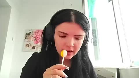 Kate online show from 04.20.26