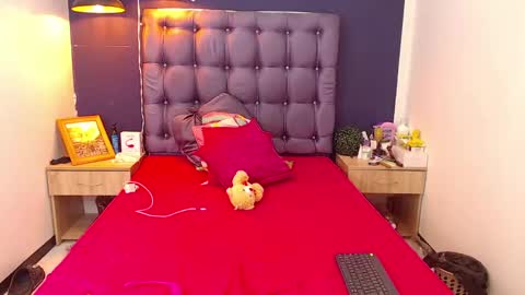 Snapshot of peiton_horny chatting on 02.22.25 Peiton online show from 02.22.25