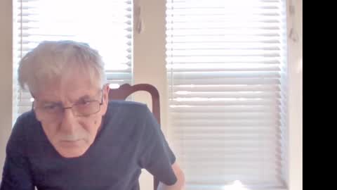 Snapshot of pem1650 chatting on 09.20.25 pem1650 online show from 09.20.25