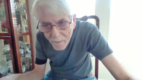 Snapshot of pem1650 chatting on 09.27.25 pem1650 online show from 09.27.25