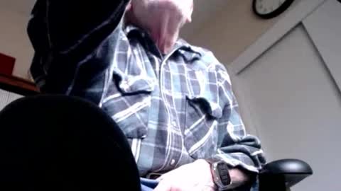 Snapshot of pem1650 chatting on 11.17.25 pem1650 online show from 11.17.25