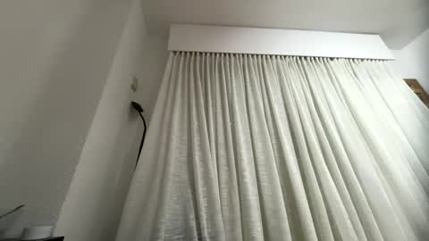 penebunny online show from 12.21.25