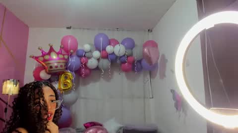 Snapshot of peneelopeecute chatting on 12.14.24 peneelopeecute online show from 12.14.24