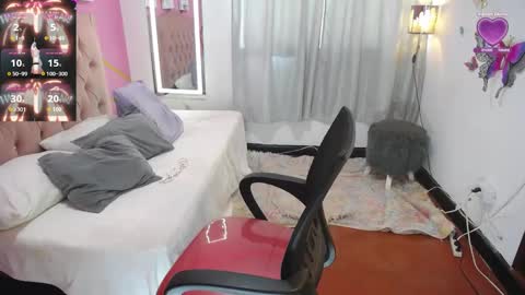 Snapshot of peneelopeecute chatting on 10.07.25 peneelopeecute online show from 10.07.25