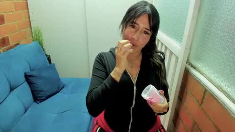 Snapshot of penelope47 chatting on 09.10.25 Penelope online show from 09.10.25