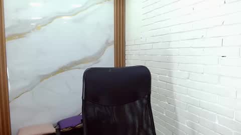 Penelopee Rouse online show from 12.14.25