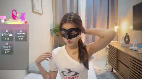 Snapshot of penny_coco chatting on 10.21.25 penny_coco online show from 10.21.25