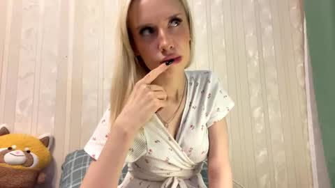 Snapshot of pennyczubakowski chatting on 10.13.25 Margot online show from 10.13.25