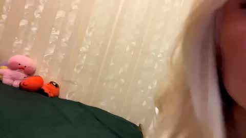 Snapshot of pennyczubakowski chatting on 10.27.25 Margot online show from 10.27.25