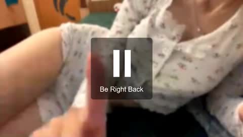 Snapshot of pennyczubakowski chatting on 10.28.25 Margot online show from 10.28.25