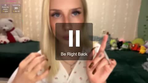 Snapshot of pennyczubakowski chatting on 11.03.25 Margot online show from 11.03.25