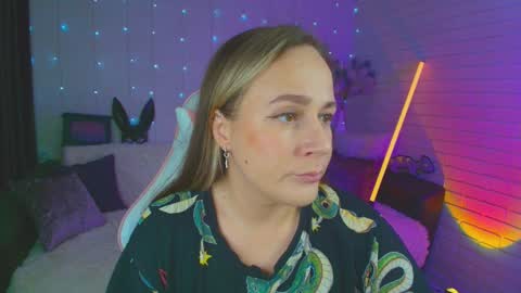 Dia  online show from 01.10.25