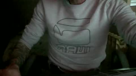 Snapshot of peptraderbcn chatting on 12.15.25 peptraderbcn online show from 12.15.25