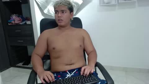 Snapshot of percibal_junior1 chatting on 01.28.25 percibal_junior1 online show from 01.28.25