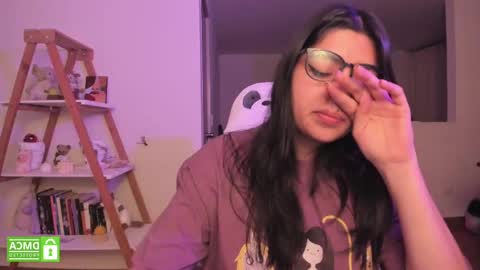 Sarah Ana Banana online show from 03.05.25