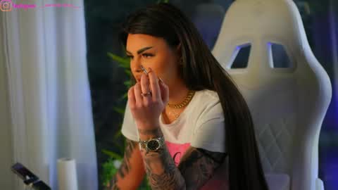 Dee online show from 12.16.24