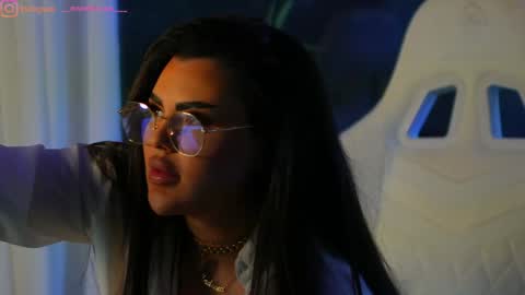 Dee online show from 01.04.25