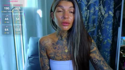 Snapshot of perfecttbaby77n chatting on 10.27.25 Anna online show from 10.27.25