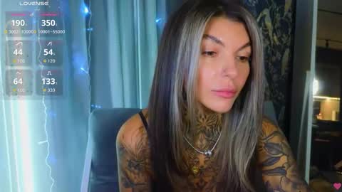 Snapshot of perfecttbaby77n chatting on 11.17.25 Anna online show from 11.17.25