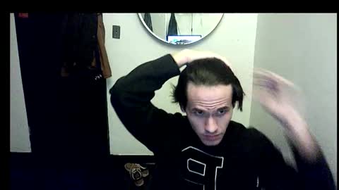 Snapshot of peri4aiir chatting on 12.20.25 Perii online show from 12.20.25