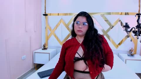 persefonemendoza online show from 10.13.25