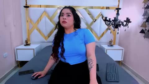 persefonemendoza online show from 10.15.25